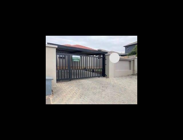 3 BEDROOM HOUSE FOR SALE IN RIVERSIDE VIEW EXT 35